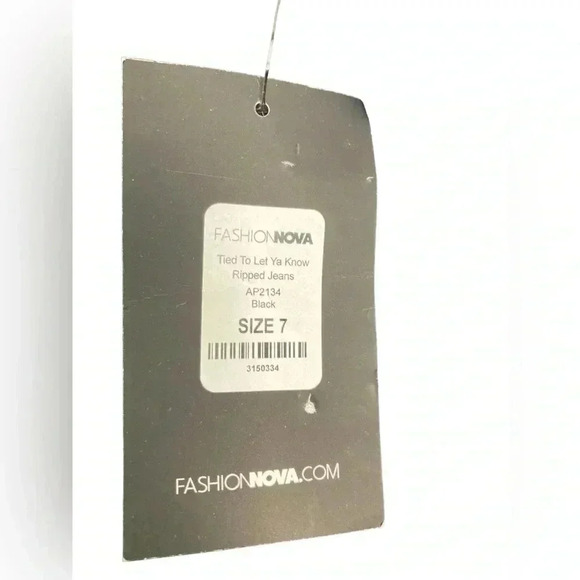 Fashion Nova NWT Tied to let‎ you know ripped jeans size 7 - Picture 4 of 9